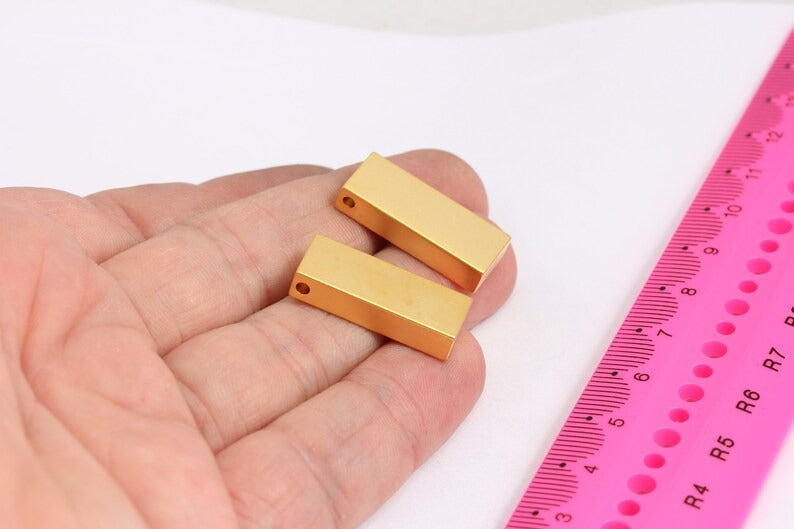 10x25mm 24k Matt Gold Plated Bar Pendant, Stamping Bar, Bar Necklace, Nameplate Bar, Personalized Charms, Gold Plated Findings, MTE89-1