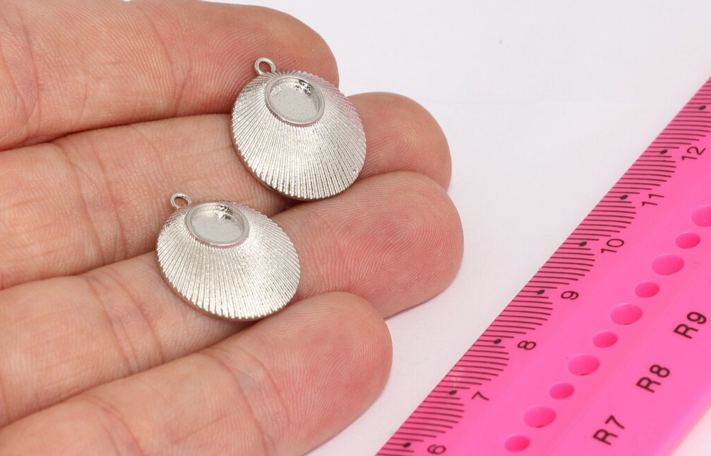 17x20mm Rhodium Plated Shell Pendant, Shell Necklace, Brass XP324