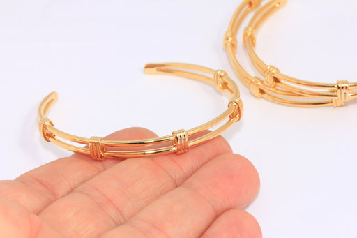 Shiny Gold Wire Bracelet