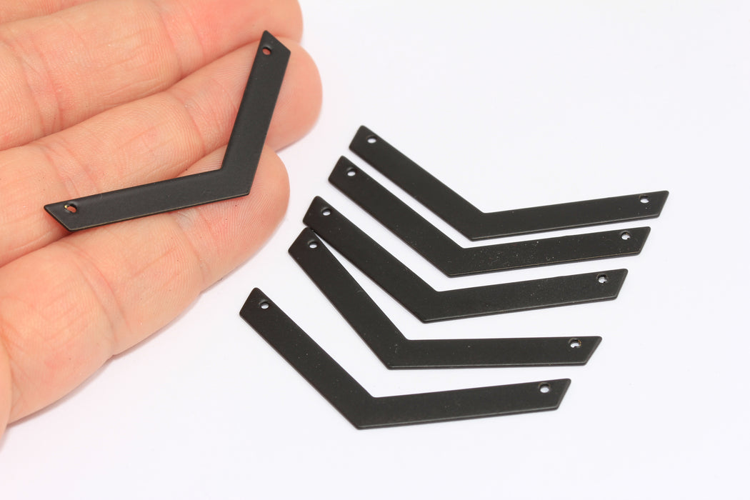 5x50 mm Siyah Kaplamalı Chevron Kolye, Zigzag Chevron Kolye, ETS98