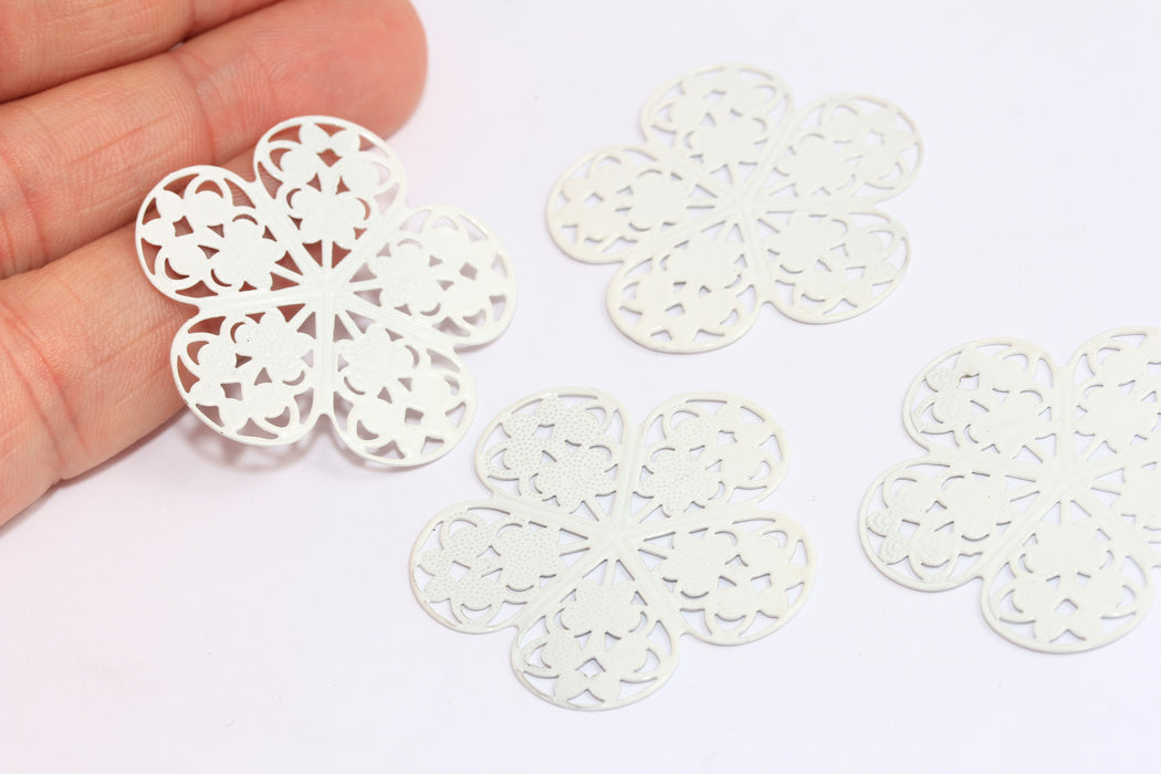 36 mm Beyaz Boyalı Çiçek Tılsımları, Büyük Filigran Çiçek Kolye, ETS179