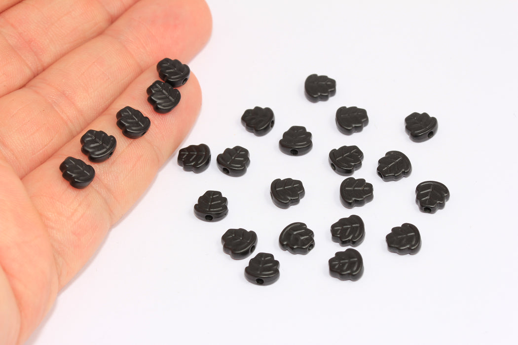 Perline a forma di foglia, 7 mm, verniciate in nero opaco, mini ciondoli a forma di foglia, ETS199