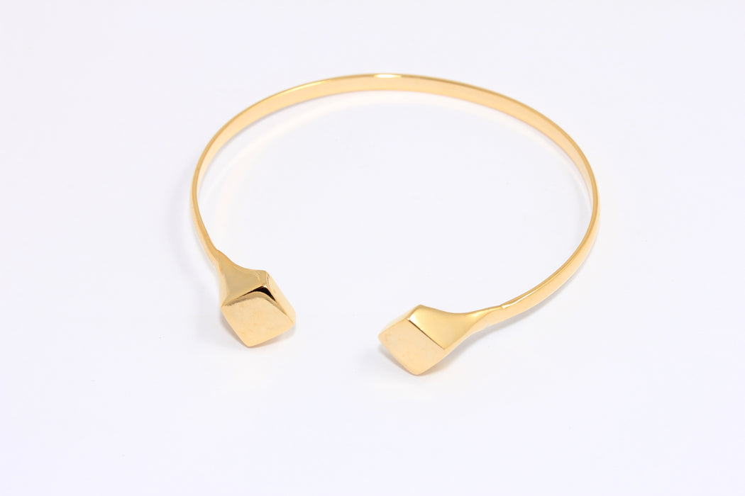 Shiny Gold Cube Bar Bracelet
