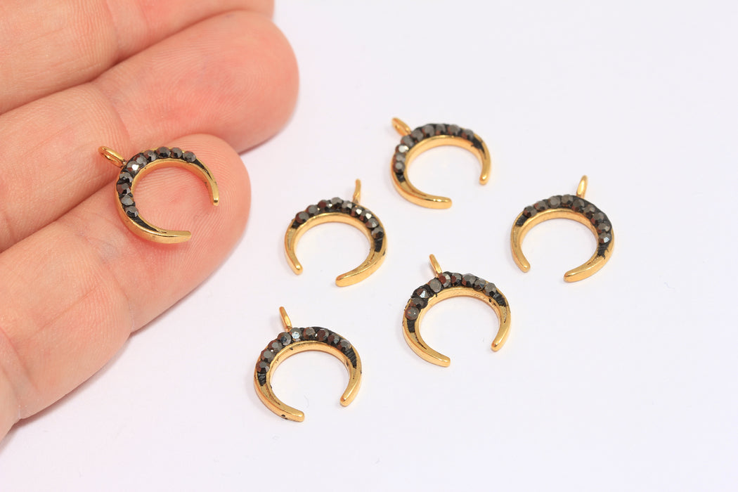 13x15mm 24 ayar Parlak Altın CZ Boynuz Takılar, Mikro Döşeme Siyah Taş Kolye