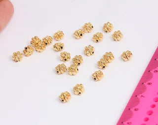 Perline a forma di fiore in oro lucido 24k da 6 mm, perline distanziatrici, connettore MTE274