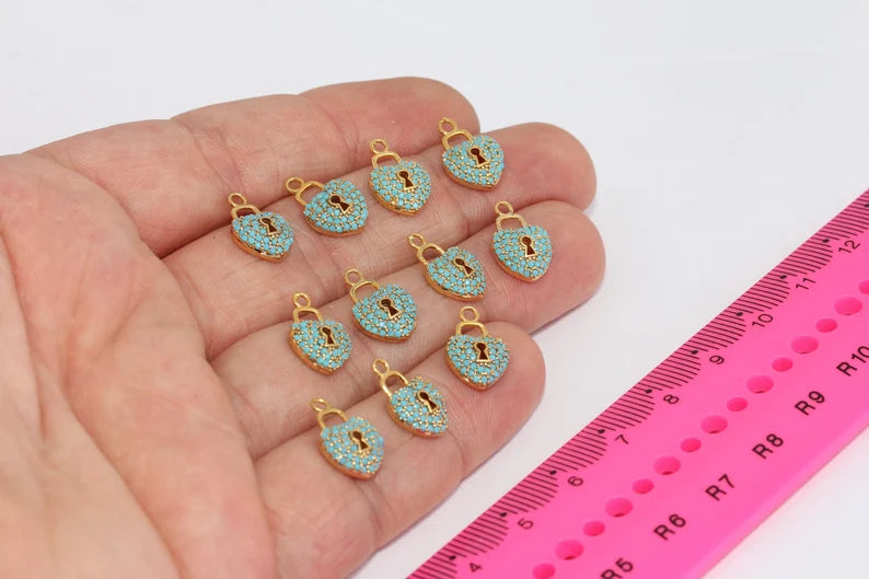 9x14mm 24 Ayar Parlak Altın Kalp Kilitli Charm, Kübik Zirkonya, Asma Kilit, Mikro Döşeme, ZRCN514