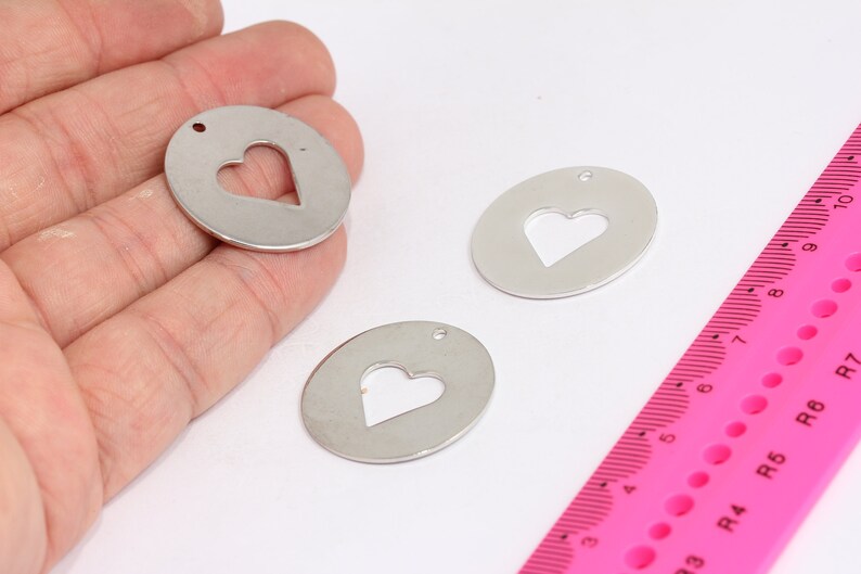 28mm Rhodium Plated Heart Disc, Pendant, Medallion MTE529