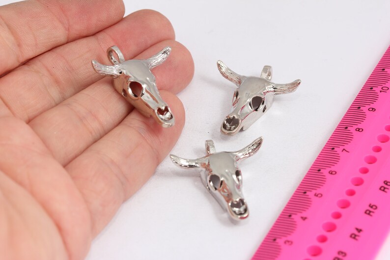 27x34mm Silver Plated Cattle Charms, Silver Buffalo Pendant, MTE161