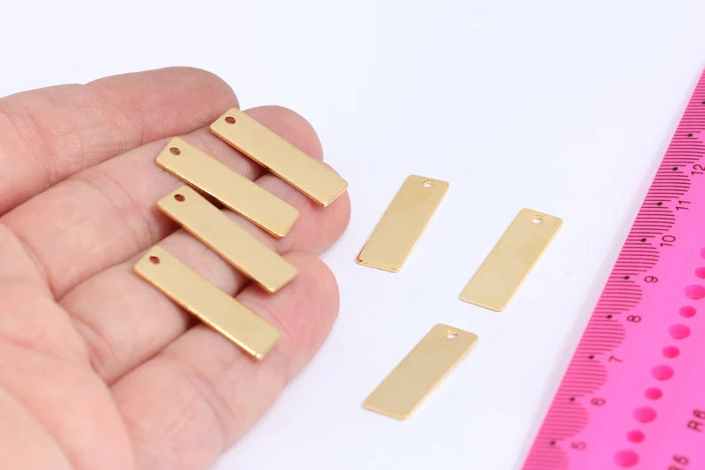 8x25mm 24 Parlak Altın İsimlik Bar, Dikdörtgen Charm, MTE114