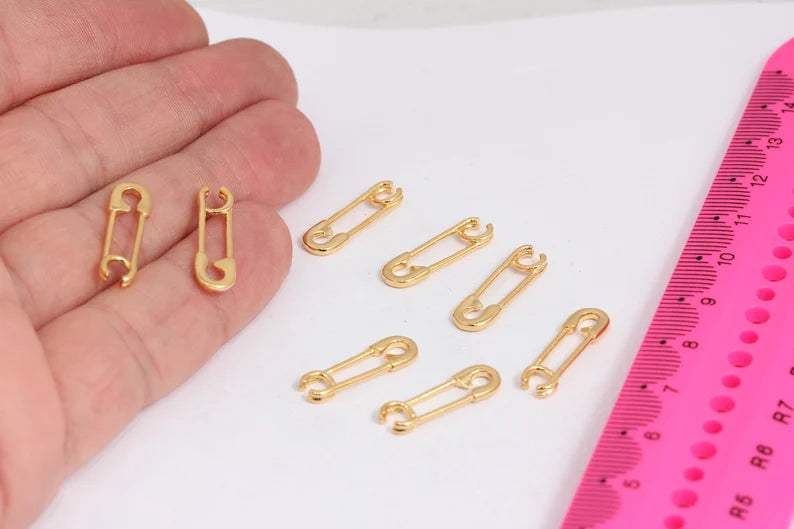 6,5x20mm 24k Shiny Gold Plated, Safety Pin Charm, Gold MTE208