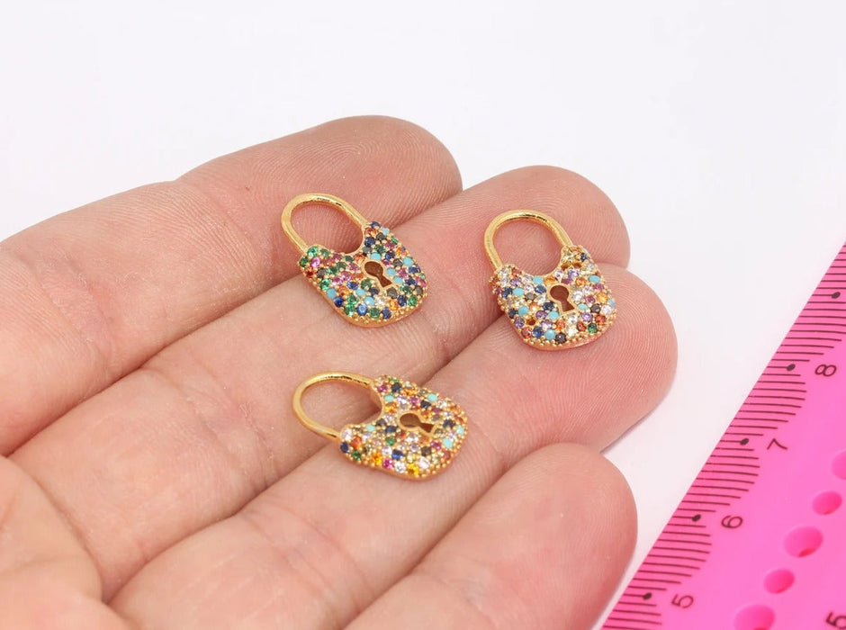 11x17 mm 24 Ayar Parlak Altın Kilitli Tılsımlar, CZ Kilitli Boncuklar, Çok Renkli Zirkon Kolye, Mikro Döşeme Bilezik Tılsımları, MLS469
