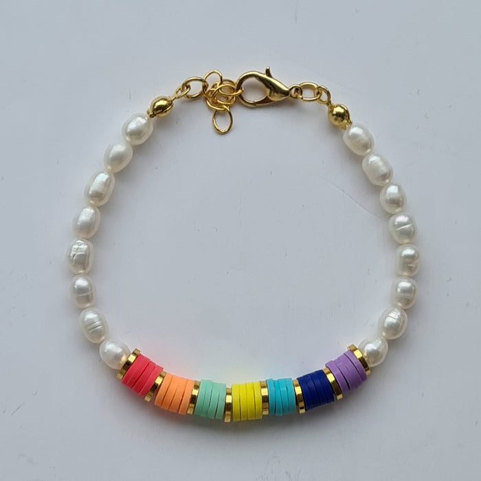 Shiny Gold Pearl Bracelet