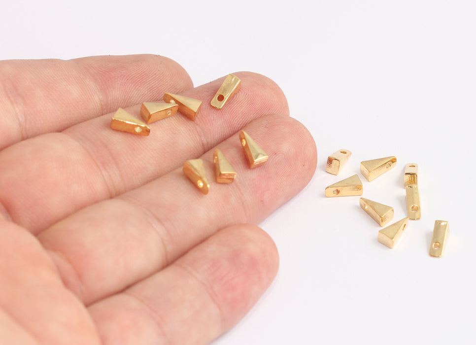 4x8mm 24 Ayar Parlak Altın Üçgen Tılsımlar, Küçük Üçgen Boncuklar, KDR92-2