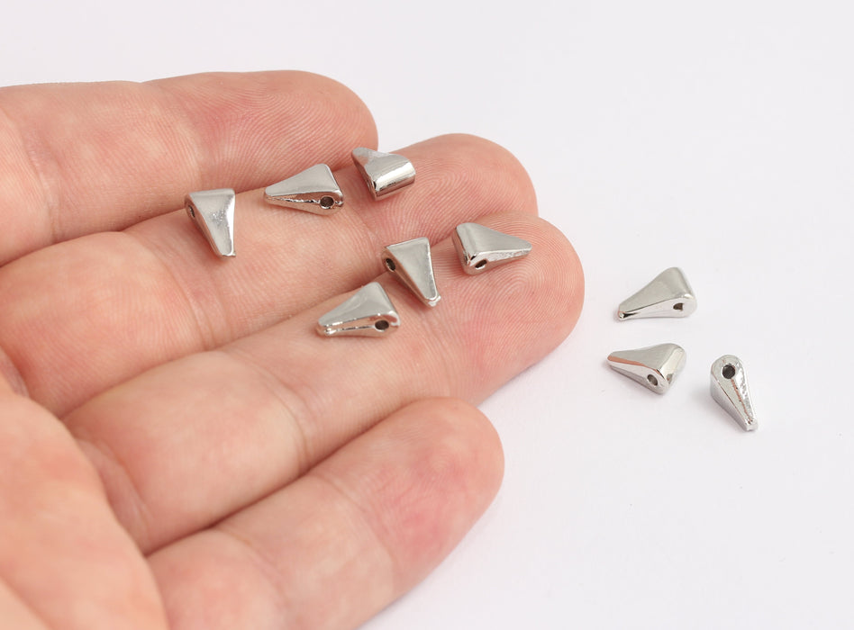 6x9mm Gümüş Kaplama Üçgen Takılar, Küçük Üçgen Boncuklar, KDR97-2