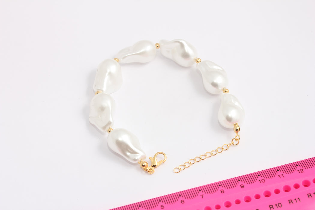 Shiny Gold Pearl Bracelet