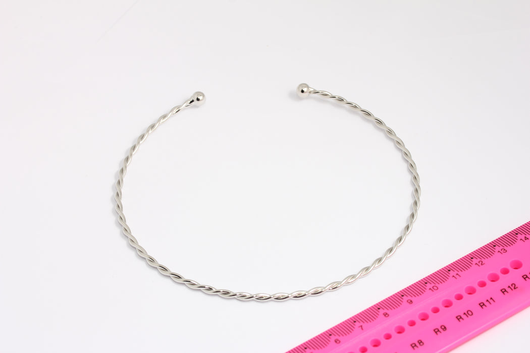 Wire Choker Necklace