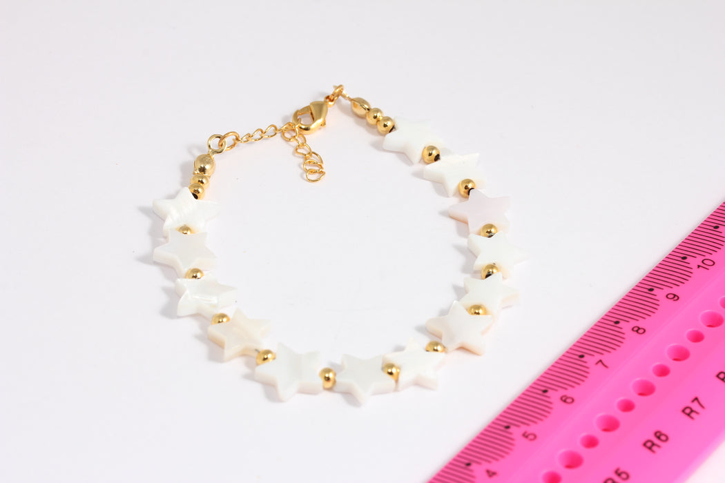 Shiny Gold Pearl Star Bracelet