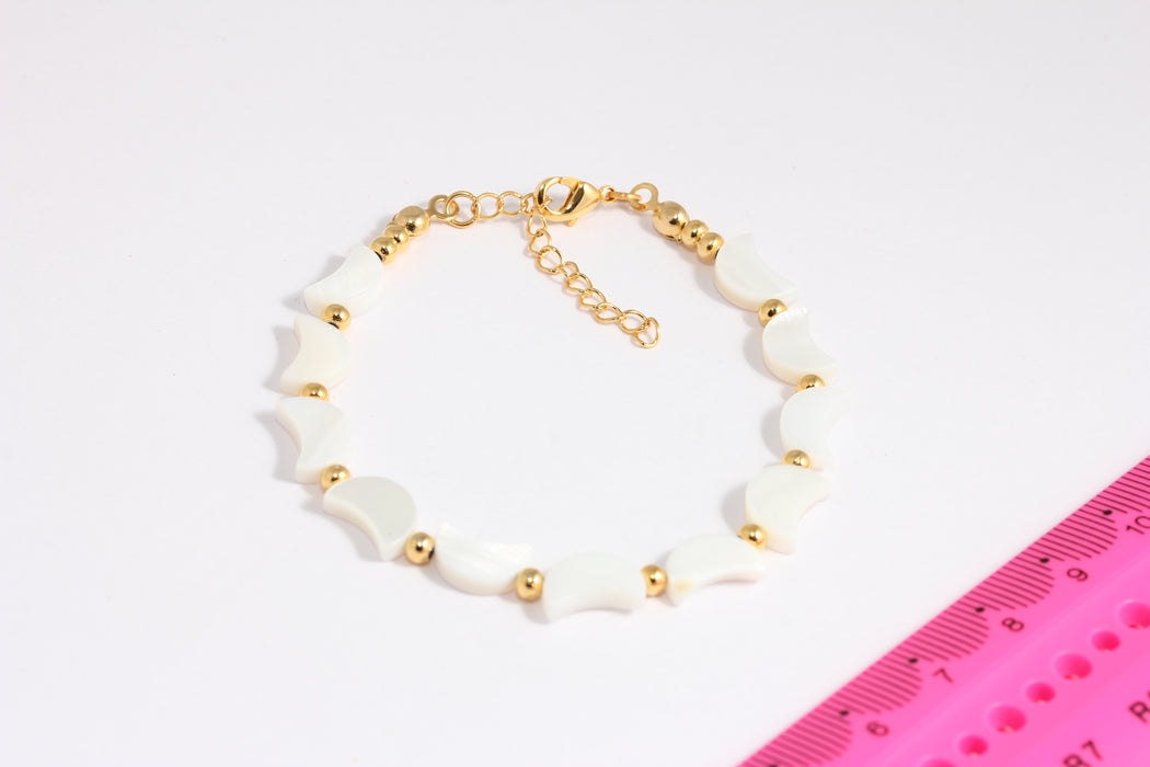 Shiny Gold Pearl Moon Bracelet