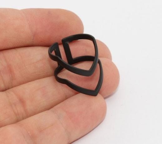 16-17mm Black Plated Chevron Ring, V Shape Ring, BRT271