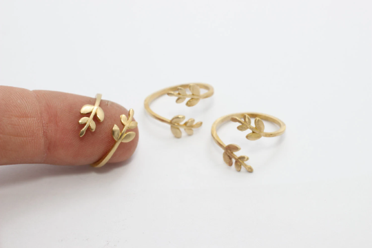 16-17mm Raw Brass Leaf Rings, Leaf Rings, Leaf Jewelry, LA25