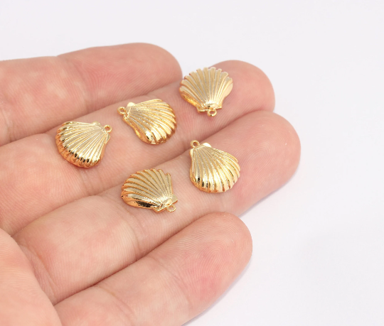 13x14mm 24k Shiny Gold Sea Shell Charm, Seashell Beads, SLM323