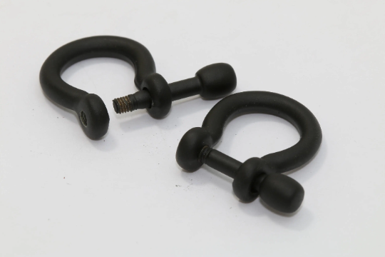 Black Shackle Clasp