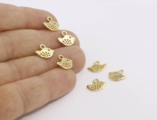 12x10mm Raw Brass Finch Charms, Bird Charms, Brass Bird , AE183