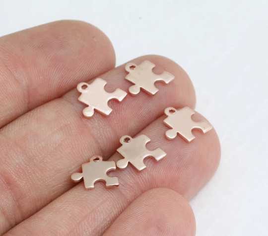 Ciondoli a forma di puzzle in oro rosa da 10 mm, collana a forma di puzzle, mini ROSE184