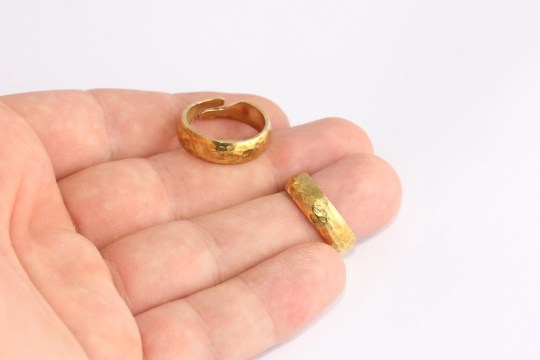 17-18mm Raw Brass Hammered Rings, Adjustable , SLM753