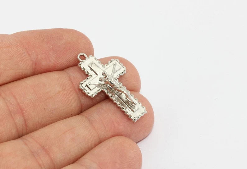 Ciondolo a forma di croce placcato rodio 18x30 mm, gioiello a forma di croce, MTE789