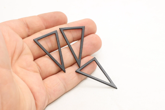 24x38mm Black Plated Triangle Pendant, Charms, Chevron  ETS88