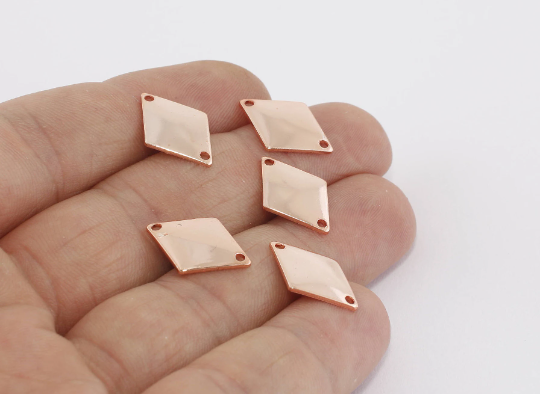 12x17mm Gül Altın Kare Disk, İki Delikli Tılsımlar, Gül ROSE33