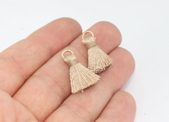 Light Brown tassels, Mini Tassels, 2,5cm , Short Thread, XSL9