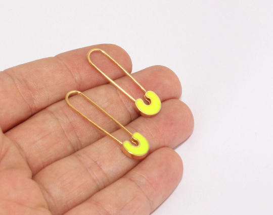Shiny Gold Plated Safety Pin Charm