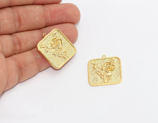 24x26mm 24k Shiny Gold Medallion, Rose Flower , Gold MTE694