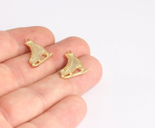 18mm 24k Shiny Gold Charm, Ice Skate Pendant, Sport's SLM29