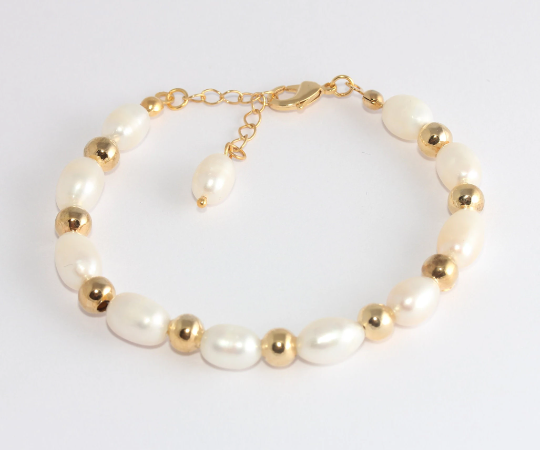 Shiny Gold Pearl Bracelet