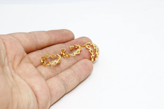17-18mm 24k Shiny Gold Triangle Rings, Adjustable Ring BRT294