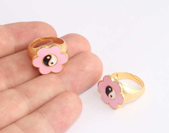 17-18mm 24k Shiny Gold Heart Rings, Pink Enamel Yin Yang , SLM515