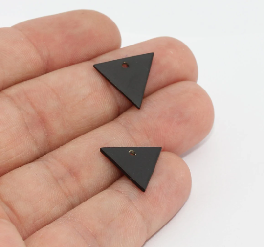 14x16mm Black Plated Triangle Charms, Triangle Pendant, MTE801