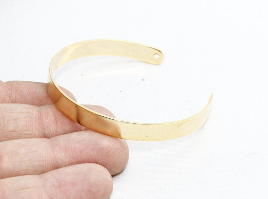 Shiny Gold Cuff Bracelet