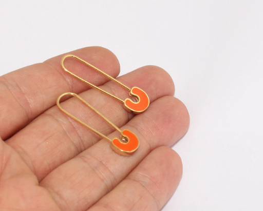 Shiny Gold Plated Safety Pin Charm