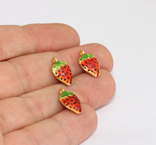 8x15mm 24k Shiny Gold Strawberry Charms, Strawberry MLS90