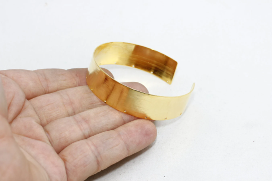 Shiny Gold Cuff Bracelet