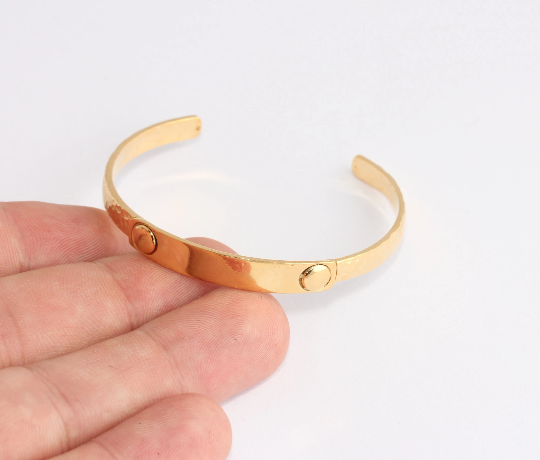 Shiny Gold Nameplate Bracelet