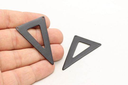 Triangolo placcato nero 31x46 mm, ciondoli triangolari, triangolo ETS100