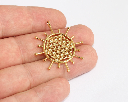 35x39mm 24k Shiny Gold Sun Pendant, Sun Necklace, Gold MLS854
