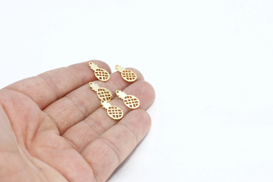 18x16mm 24k Shiny Gold Pineapple Charms, Pineapple  MTE99