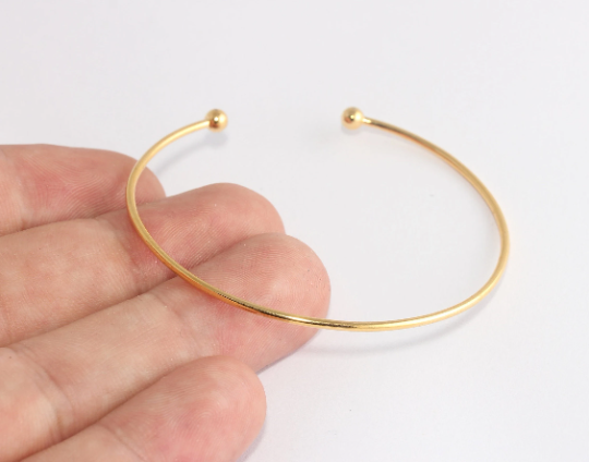 Shiny Gold Cuff Bracelet