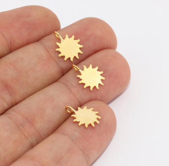 10x12mm 24k Shiny Gold Sun Charm, Mini Sun Pendant, BRT239
